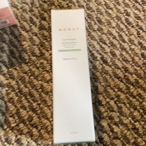 Monat Be Purified Clarifying Cleanser